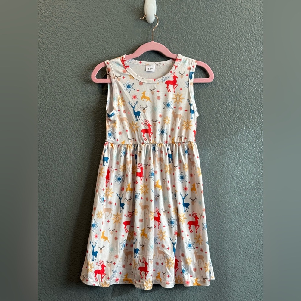 Girls White Sleeveless Size 5/6Y Reindeer Winter Christmas Holiday Snow Dress